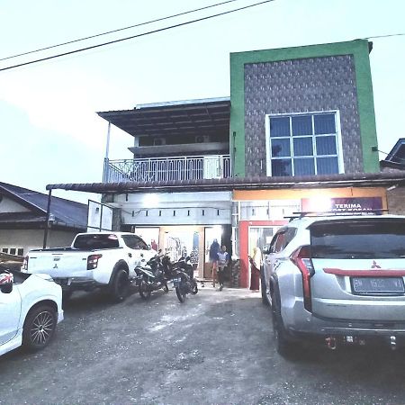 Oyo 93206 Penginapan Budi Syariah Hotel Pekanbaru Exterior foto